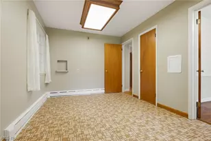 3546 Overhill Dr NW, Canton, OH 44718 - Photo 14