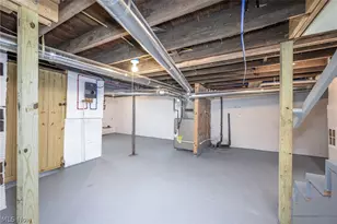353 3rd St NW, Barberton, OH 44203 - Photo 20