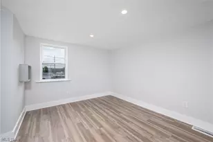 353 3rd St NW, Barberton, OH 44203 - Photo 14