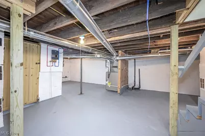 353 3rd Street NW, Barberton, OH 44203 - Photo 20