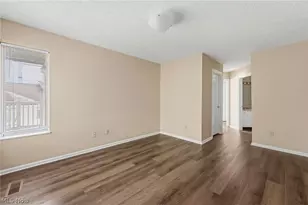 361 Village Pointe Dr, Akron, OH 44313 - Photo 20