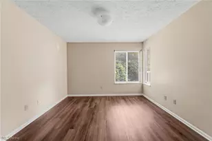 361 Village Pointe Dr, Akron, OH 44313 - Photo 18