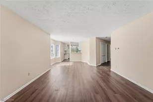361 Village Pointe Dr, Akron, OH 44313 - Photo 12