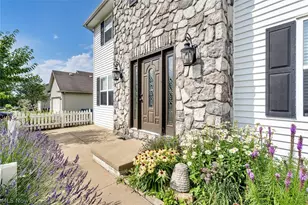 144 Hawkins Ln, Columbiana, OH 44408 - Photo 4