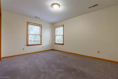 2919 Cliftmont Avenue NE, Canton, OH 44705 - Photo 18