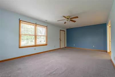 2919 Cliftmont Avenue NE, Canton, OH 44705 - Photo 4