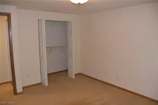 537 Howells Ct, Eastlake, OH 44095 - Photo 10