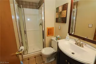 537 Howells Ct, Eastlake, OH 44095 - Photo 10