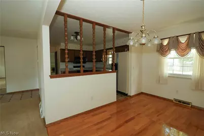 537 Howells Court, Eastlake, OH 44095 - Photo 6