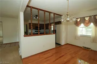 537 Howells Ct, Eastlake, OH 44095 - Photo 6