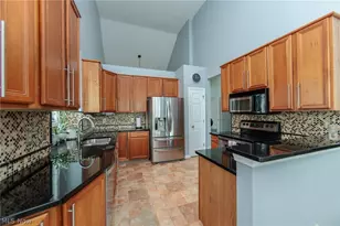 3933 Hedgewood Dr, Medina, OH 44256 - Photo 4