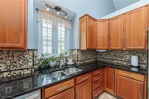 3933 Hedgewood Dr, Medina, OH 44256 - Photo 2