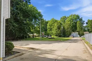671 Moyer Ave, Boardman, OH 44512 - Photo 8