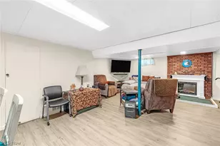 1024 Oakwood Dr, Elyria, OH 44035 - Photo 20