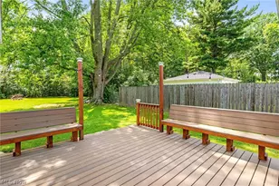 1024 Oakwood Dr, Elyria, OH 44035 - Photo 4