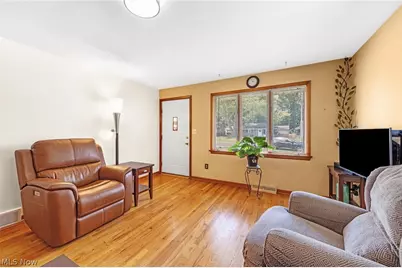 1024 Oakwood Drive, Elyria, OH 44035 - Photo 8
