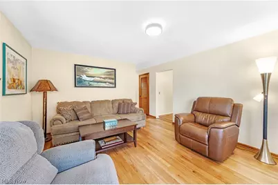 1024 Oakwood Drive, Elyria, OH 44035 - Photo 6
