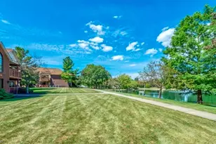 8603 Scenicview Dr, Grandview Heights, OH 44147 - Photo 28