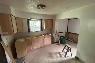 296 Grace Ave, Akron, OH 44320 - Photo 4