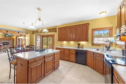 1575 Cornerstone Street SW, Hartville, OH 44632 - Photo 18