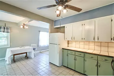 7091 Akron Avenue NW, New Franklin, OH 44614 - Photo 14