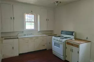 949 W Exchange St, Akron, OH 44302 - Photo 4