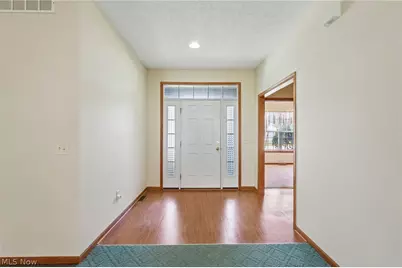 173 Saint Charles Place, Elyria, OH 44035 - Photo 8