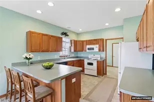 173 St Charles Pl, Elyria, OH 44035 - Photo 16