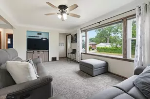 30426 Thomas St, Willowick, OH 44095 - Photo 2