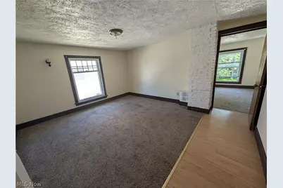 545 W 36th Street, Ashtabula, OH 44004 - Photo 4