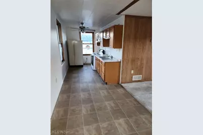 1615 Pennsylvania Avenue, East Liverpool, OH 43920 - Photo 12