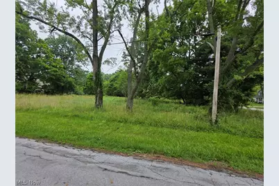 420 Jarvis Road, Akron, OH 44319 - Photo 2