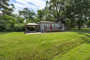 99 Meadowridge Rd, Mogadore, OH 44260 - Photo 2