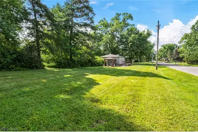 99 Meadowridge Road, Mogadore, OH 44260 - Photo 24