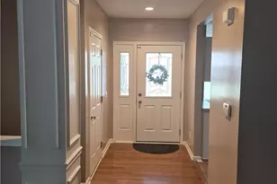 1077 Cookhill Cir, Akron, OH 44312 - Photo 2