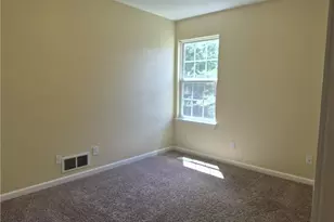 1077 Cookhill Cir, Akron, OH 44312 - Photo 8