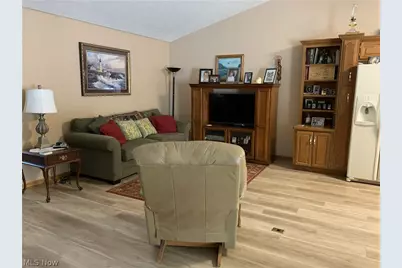 32 Stuart Street, Dalton, OH 44618 - Photo 6