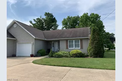 32 Stuart Street, Dalton, OH 44618 - Photo 1