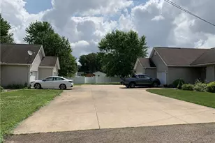 32 Stuart St, Dalton, OH 44618 - Photo 2