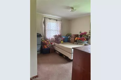 605 W 36th Street, Lorain, OH 44052 - Photo 6