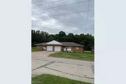 605 W 36th Street, Lorain, OH 44052 - Photo 12