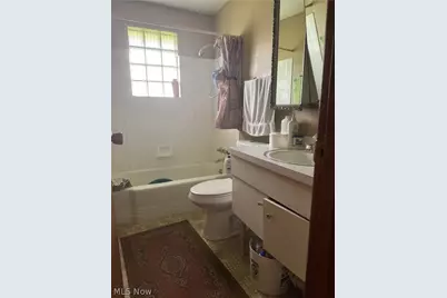 605 W 36th Street, Lorain, OH 44052 - Photo 8