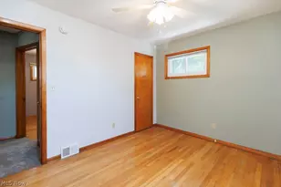810 E Broad St, Elyria, OH 44035 - Photo 24
