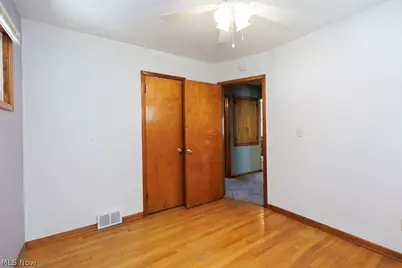 810 E Broad Street, Elyria, OH 44035 - Photo 26