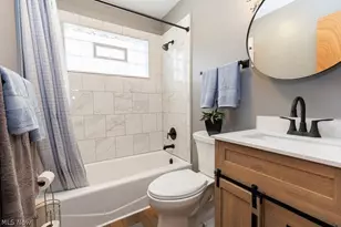 810 E Broad St, Elyria, OH 44035 - Photo 22