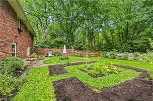 646 Palisades Dr, Akron, OH 44303 - Photo 8