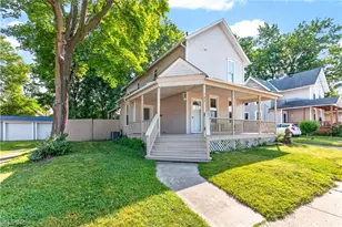 127 4th St, Elyria, OH 44035 - Photo 2