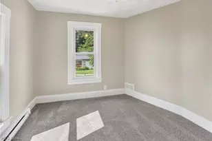 127 4th St, Elyria, OH 44035 - Photo 22