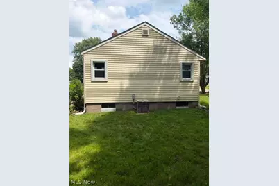581 Fillmore Avenue, Akron, OH 44314 - Photo 4
