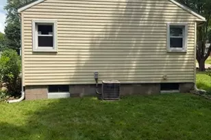 581 Fillmore Ave, Akron, OH 44314 - Photo 4